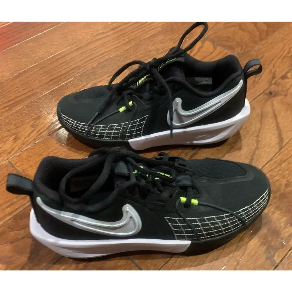 Nike Black White Volt Youth Sneakers Size 5Y Streetwear Sportcore Athletic Shoes